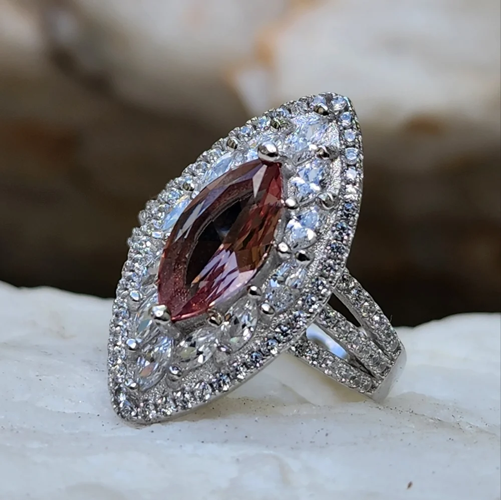 Solid Sterling 925 Silver Elegant Ring Alexandrite Stone White Topaz Crystals